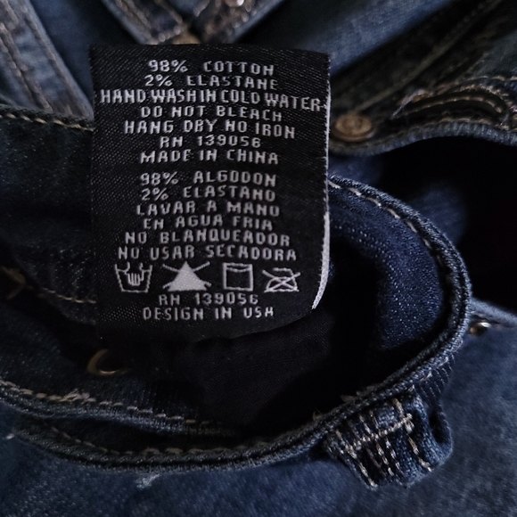 Grace in LA Jeans - Picture 14 of 14